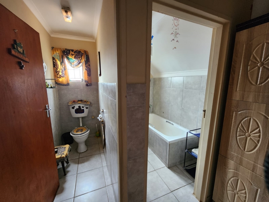 5 Bedroom Property for Sale in Dana Bay Western Cape